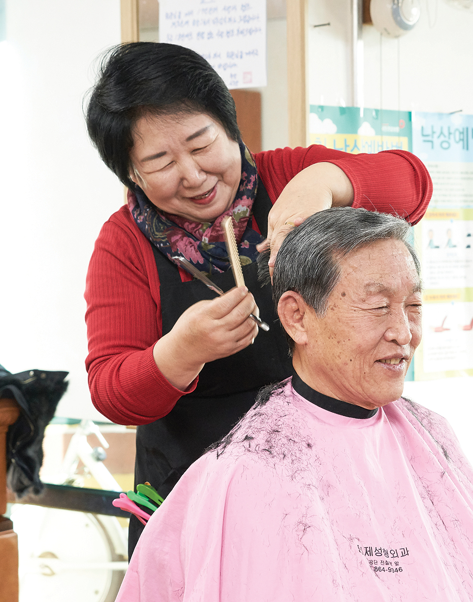 단정이봉사단의 회장을 맡고 있는 김해옥 씨